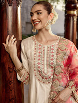 Women's Off-White Kurta Set with Duppatta