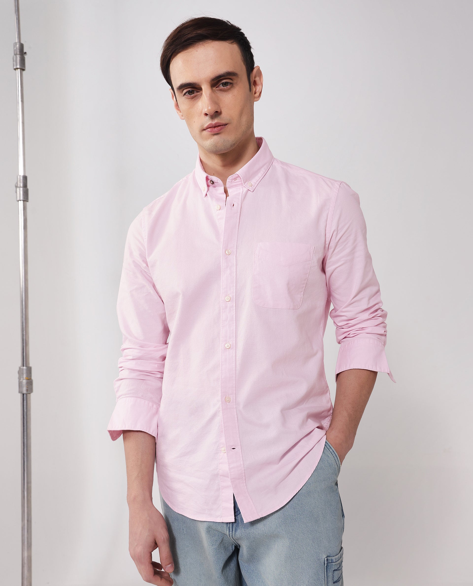 Men's Pink Formal Regular Fit Solid Full Sleeves Shirt