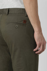 Men's Green Casual Slim Fit Solid Trouser