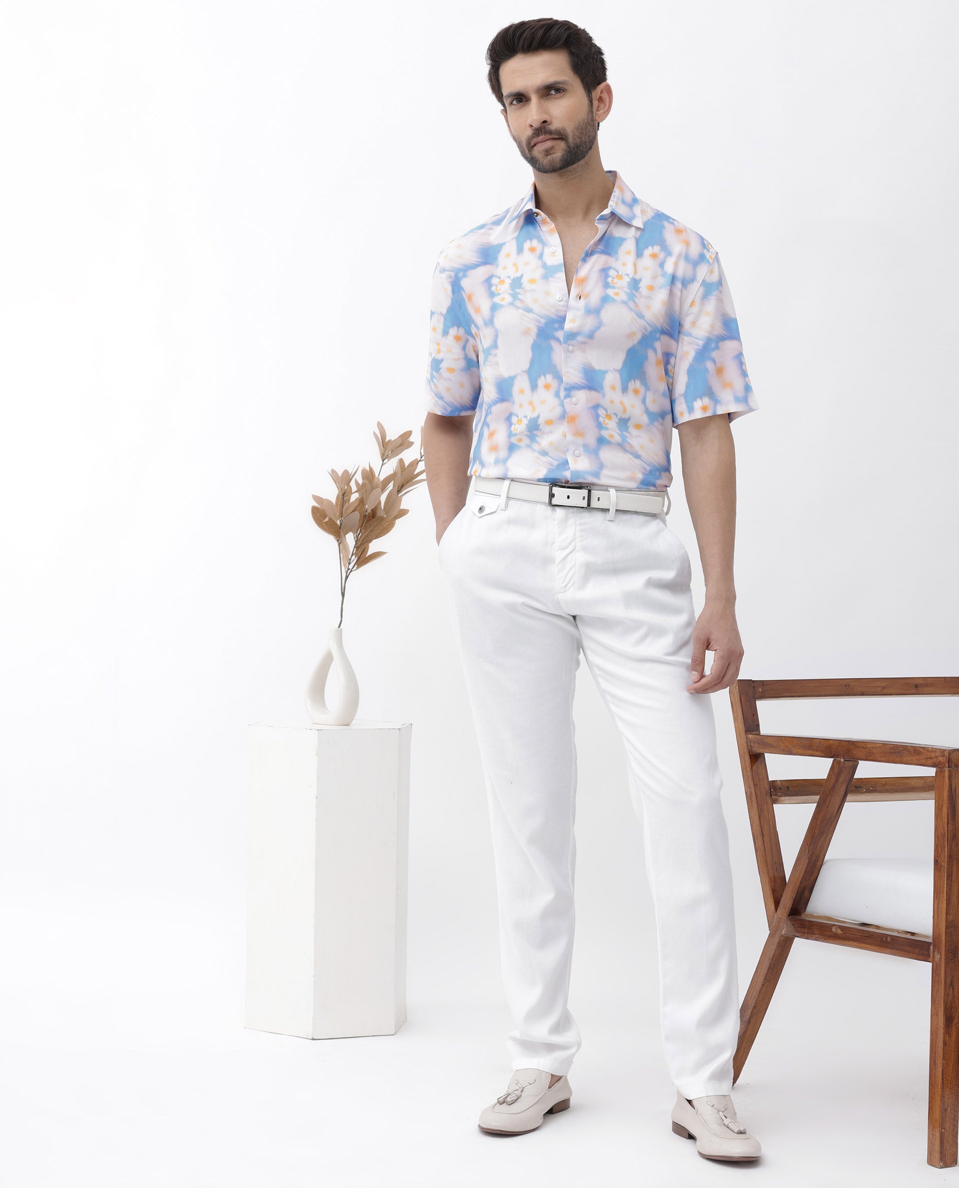 Men's Blue Casual Regular Fit Printed Half Sleeves Shirt