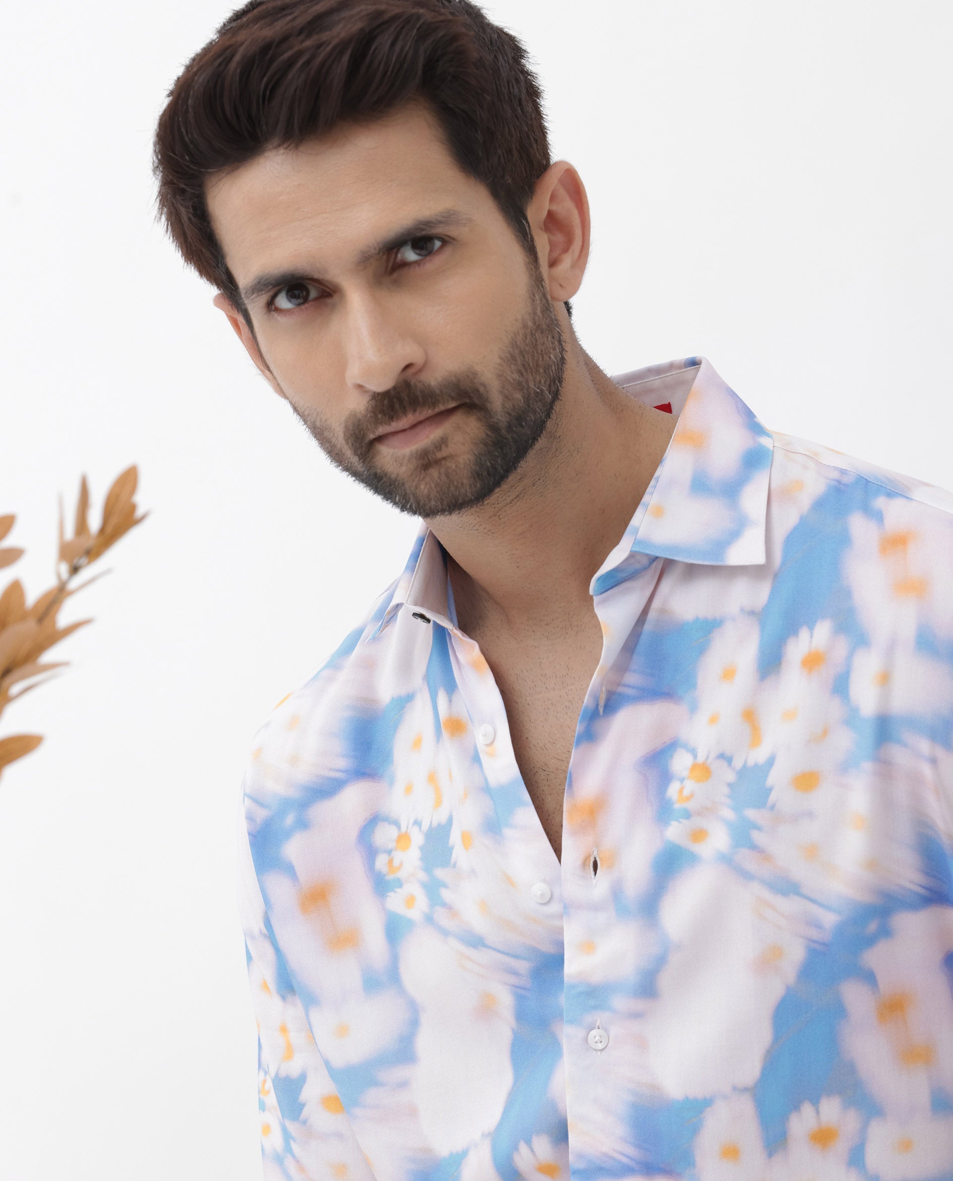 Men's Blue Casual Regular Fit Printed Half Sleeves Shirt
