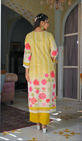 Women's Yellow Fusion Regular Fit Printed Full Sleeves Kurtas Sets