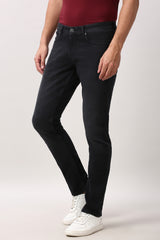 Men's Black Outdoor Tapered Fit Solid Jeans
