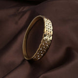 Women's Gold Shimmering Star Bangle Bracelet Waterproof & Anti-Tarnish