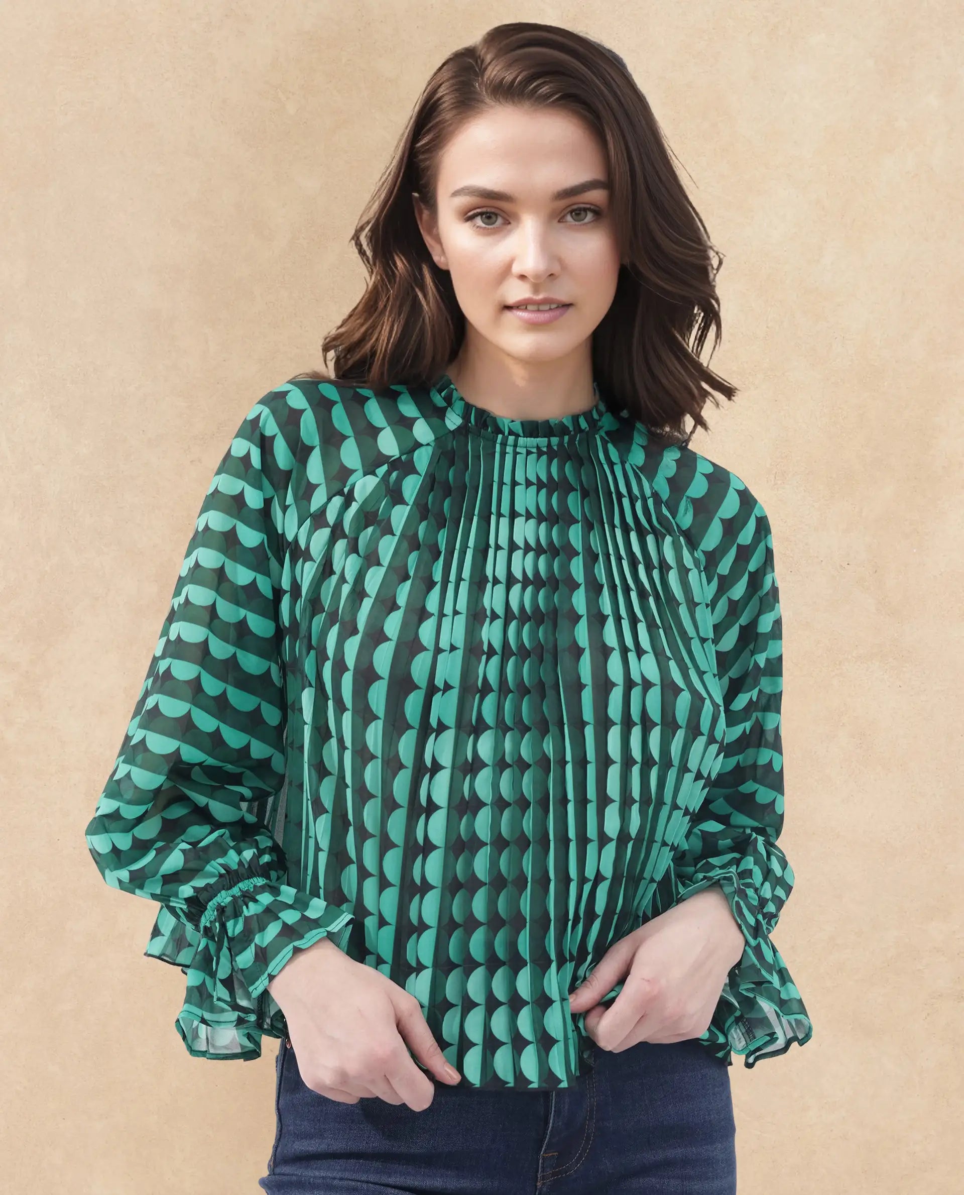 Women's Round Neck Green Casual Full Sleeves Top