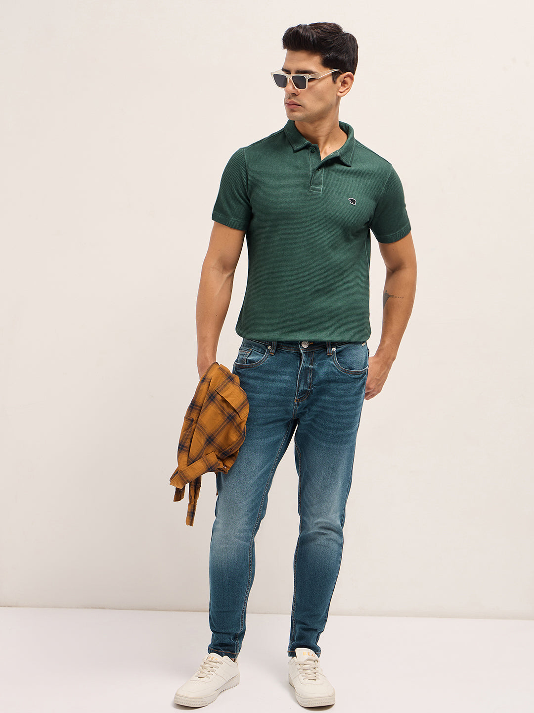 Men's Casual Slim Fit Solid Half Sleeves Polo Tshirt