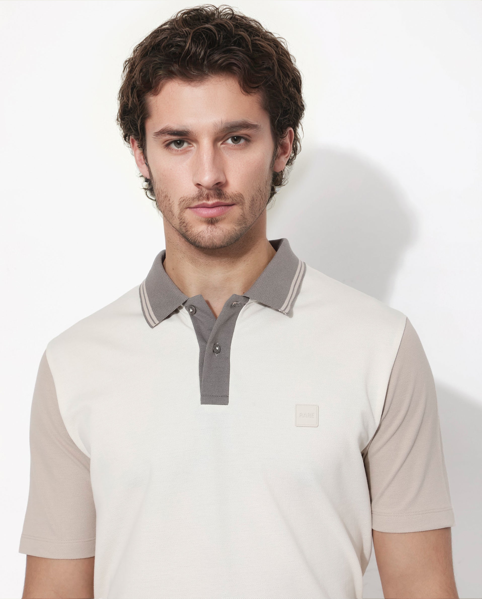 Men's White Casual Regular Fit Solid Half Sleeves Polo Tshirt