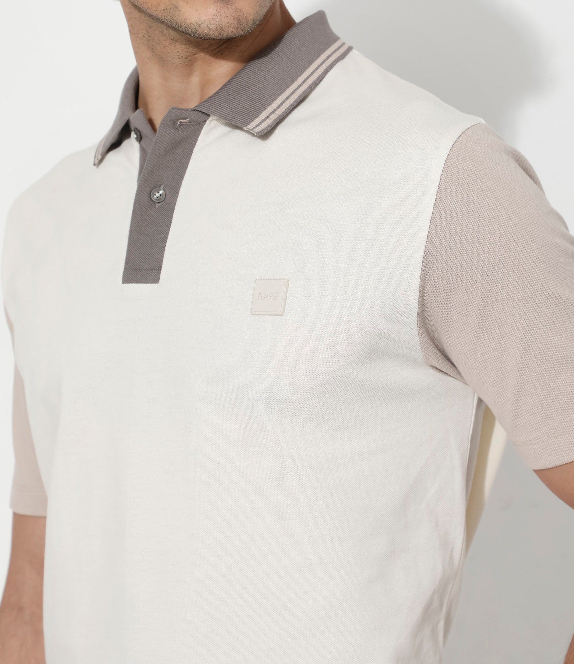 Men's White Casual Regular Fit Solid Half Sleeves Polo Tshirt