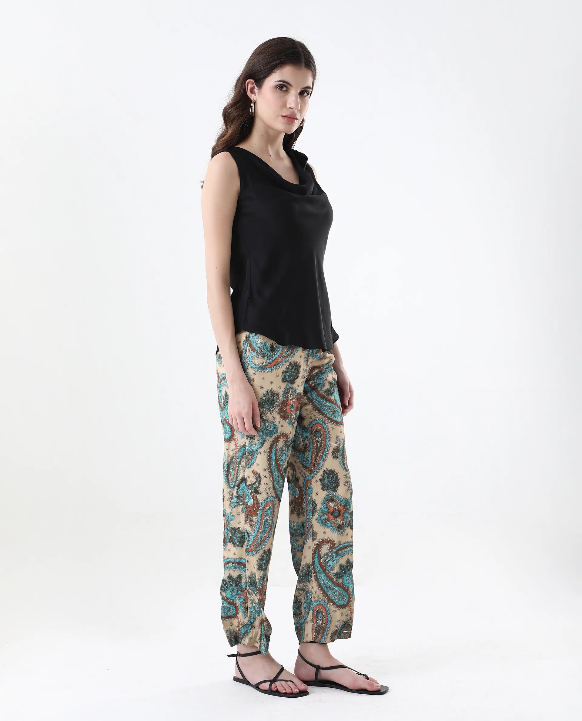 Women's Posrita Multicolor Straight Fit Ankle Length Paisley Print Trouser