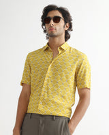 Men's Yellow Casual Regular Fit Printed Half Sleeves Shirt