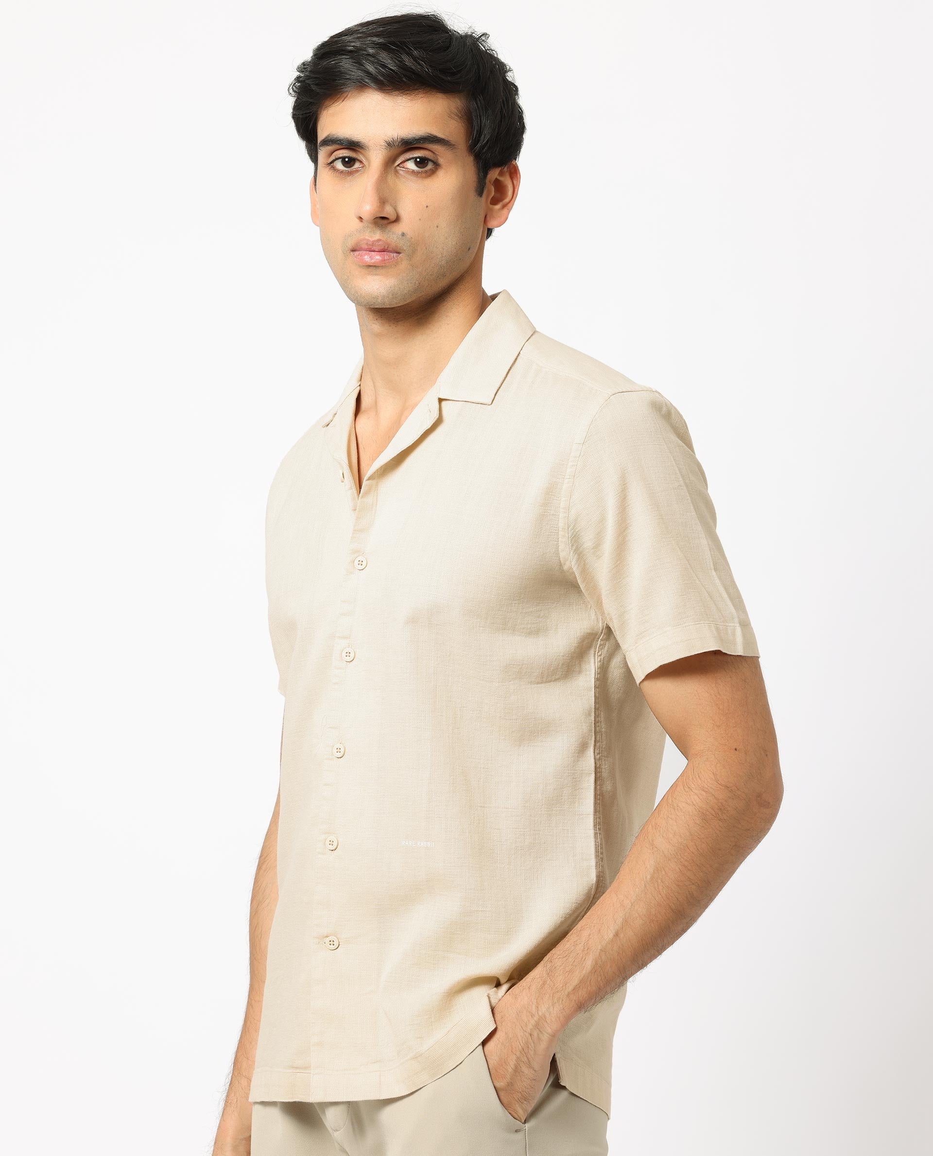Men's Beige Casual Regular Fit Solid Half Sleeves Shirt