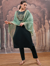 Women's Green Embroidered Straight Kurta With Trouser & Dupatta