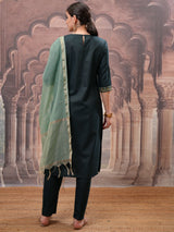 Women's Green Embroidered Straight Kurta With Trouser & Dupatta
