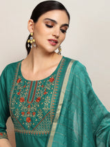 Women's Green Embrioderd Yoke Design Thread Work Straight Kurta With Trousers & Dupatta