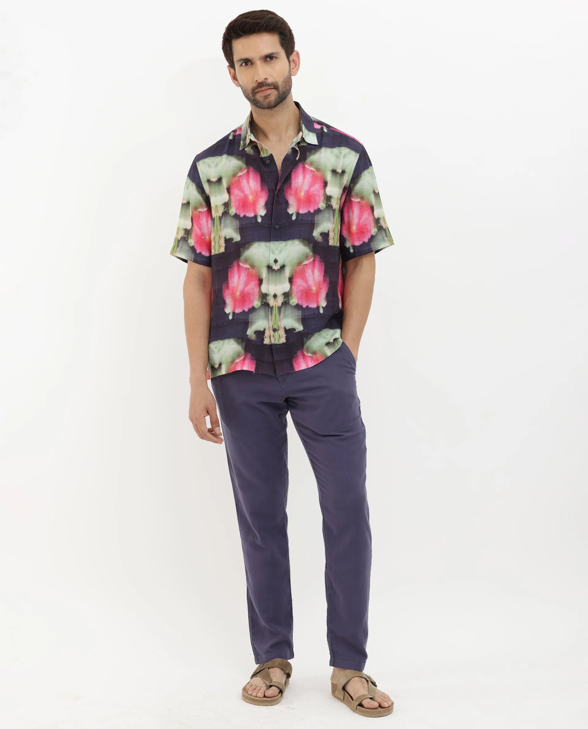 Men's Purple Casual Regular Fit Printed Half Sleeves Shirt