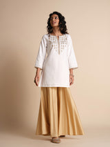 Women's White Casual Solid Three Quarter Sleeves Kurti