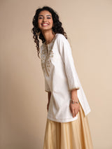 Women's White Casual Solid Three Quarter Sleeves Kurti