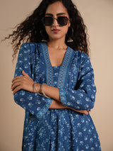 Women's Blue Casual Printed Three Quarter Sleeves Kurta