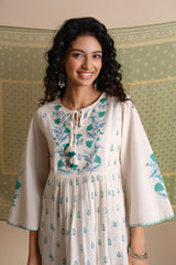 Women's White Casual Printed Three Quarter Sleeves Kurti