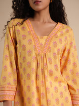 Women's Yellow Casual Printed Full Sleeves Kurta