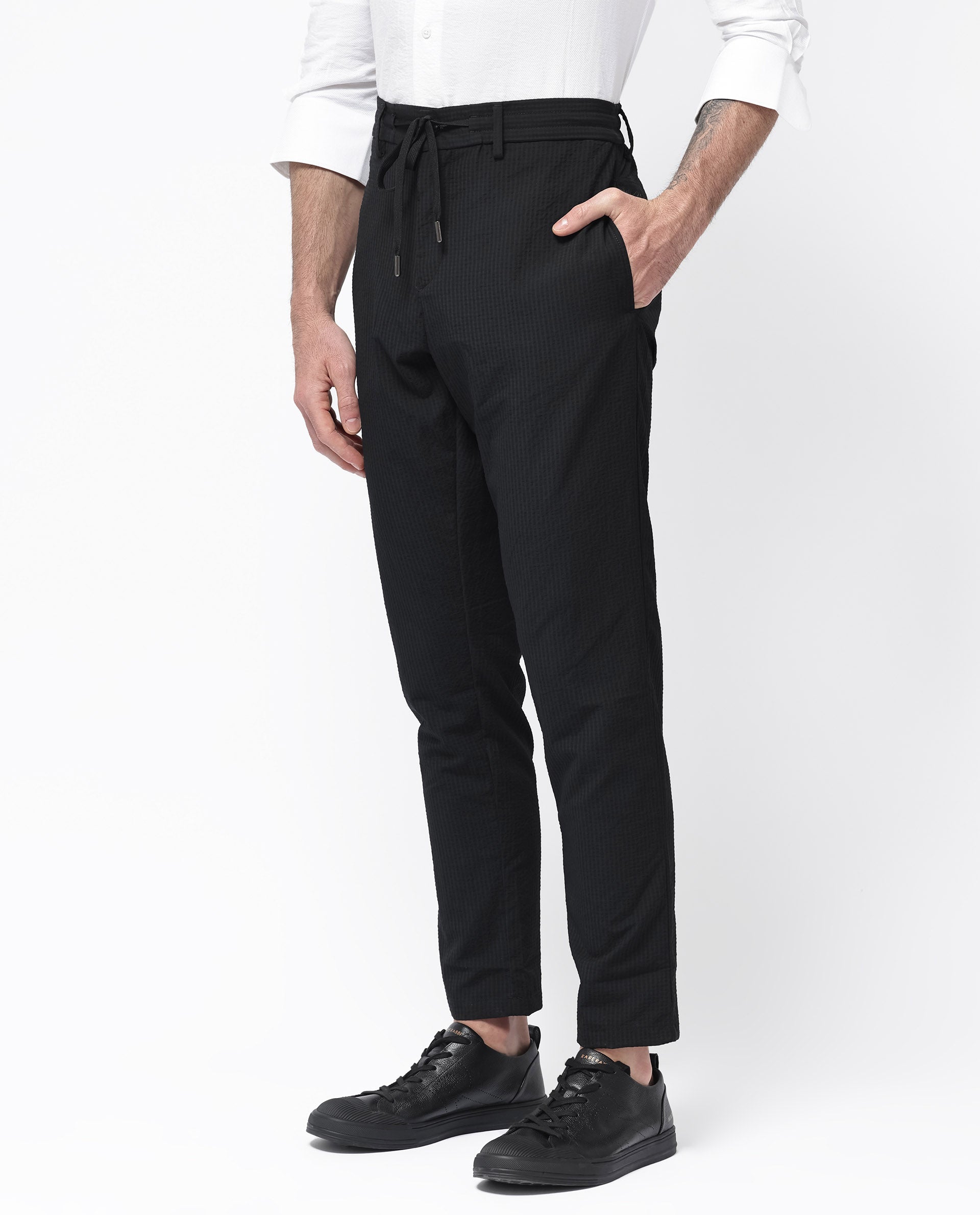 Men's Black Casual Regular Fit Solid Trouser