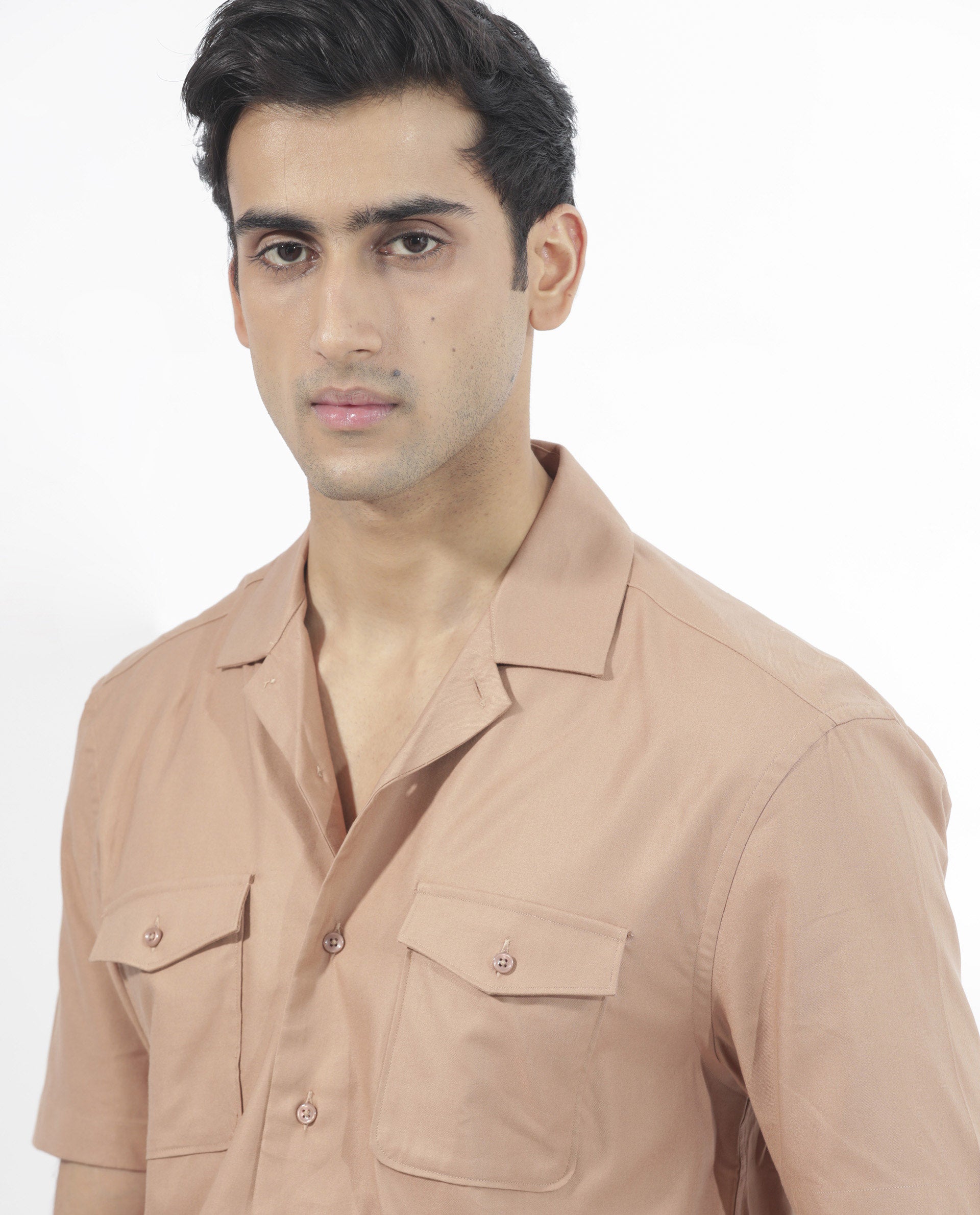Men's Brown Casual Regular Fit Solid Half Sleeves Shirt