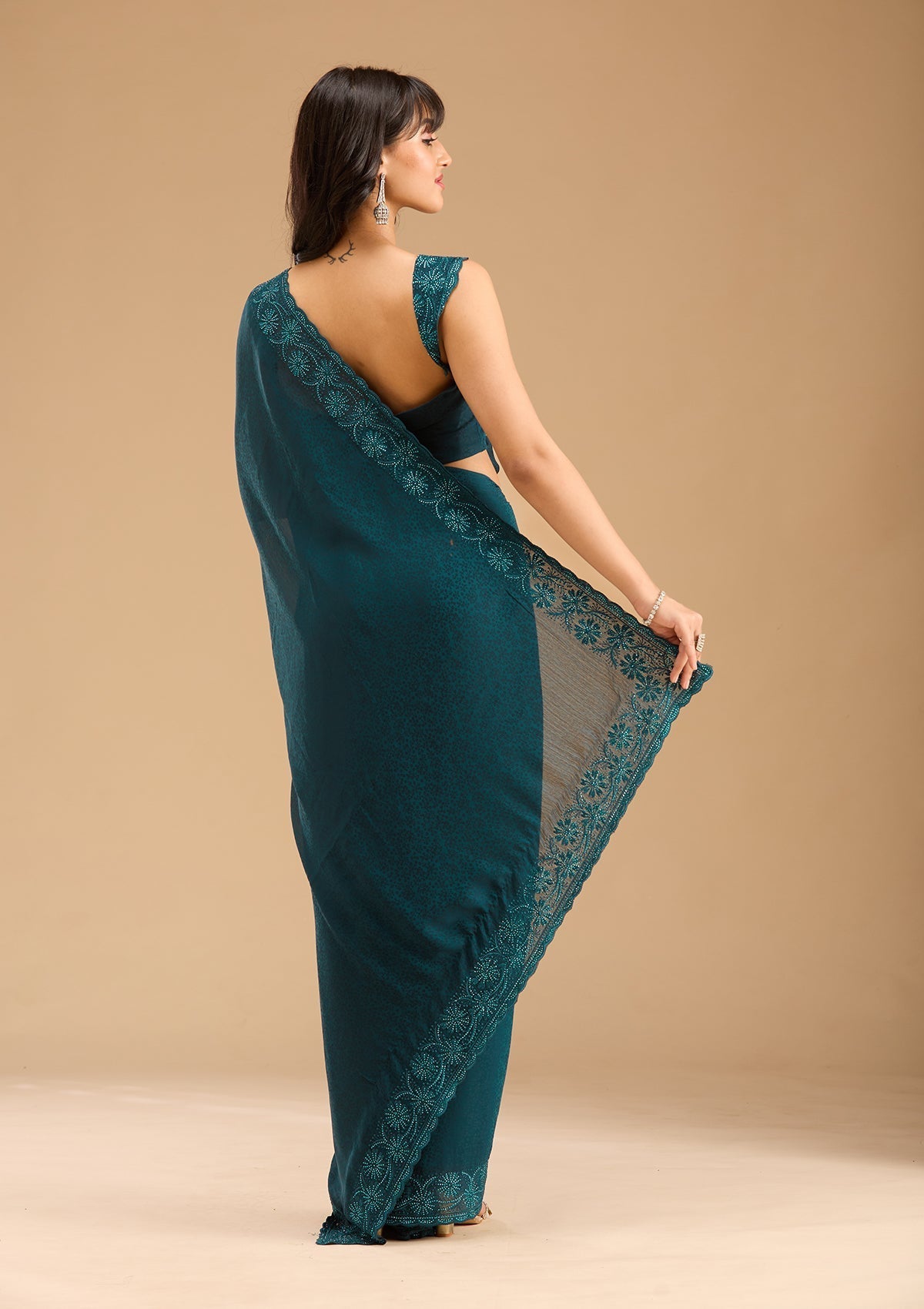 Women's Blue Threadwork Chiffon Saree