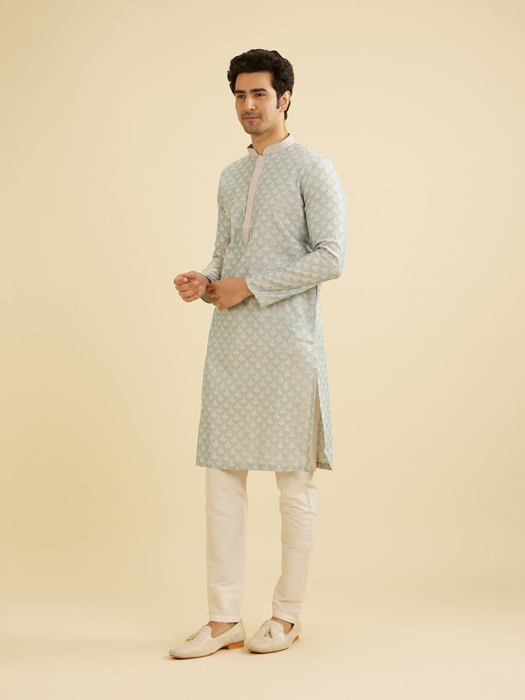 Men's Blue Ethnic Relaxed Fit Solid Full Sleeves Kurta Set