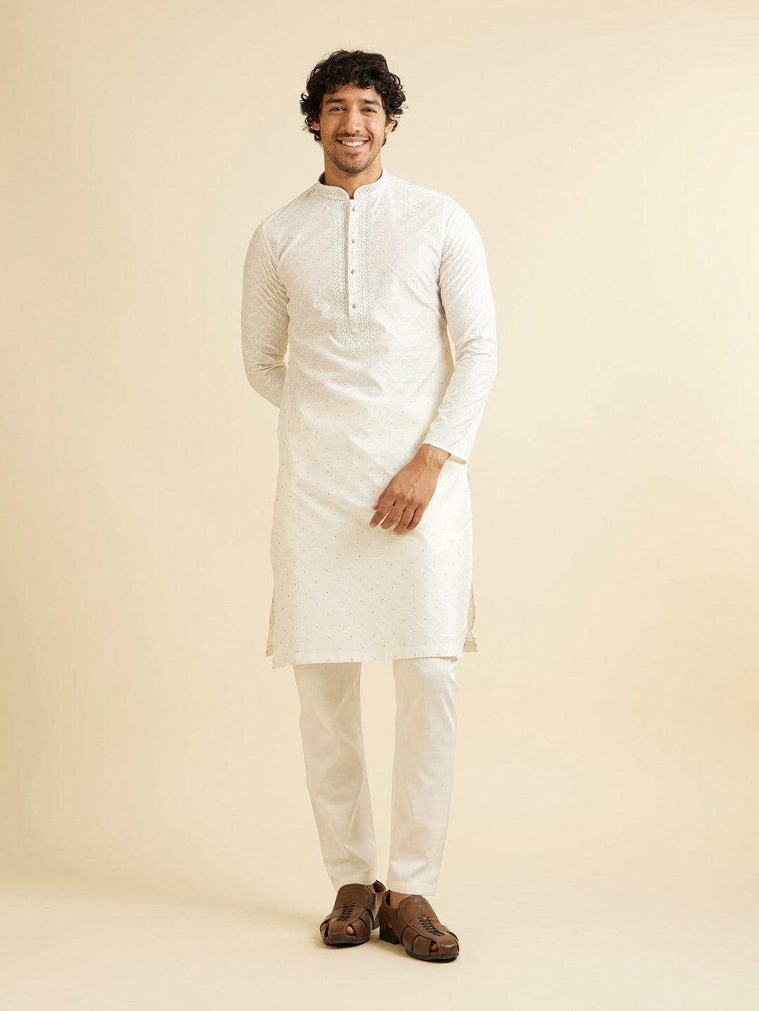 Men's White Ethnic Relaxed Fit Embroidered Full Sleeves Kurta Set