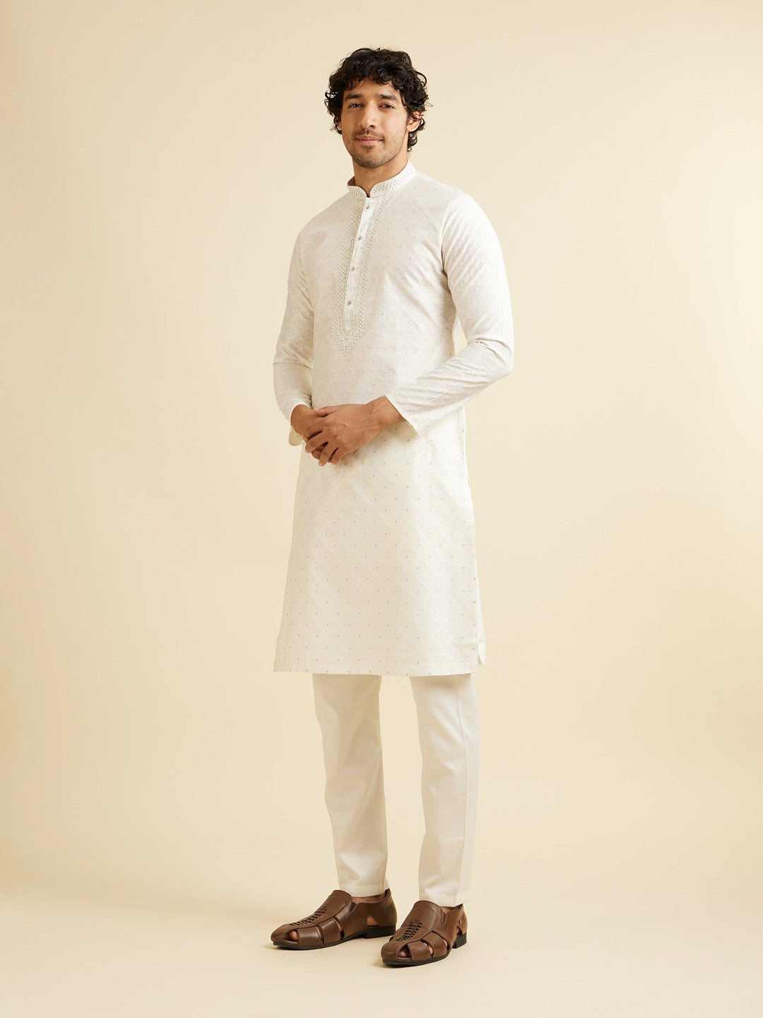 Men's White Ethnic Relaxed Fit Embroidered Full Sleeves Kurta Set