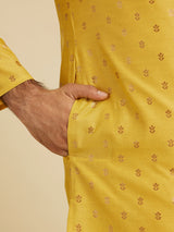Men's Yellow Ethnic Relaxed Fit Solid Full Sleeves Kurta Set