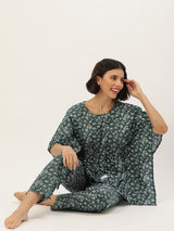Women's Green Daily Printed Half Sleeves Pyjama Set