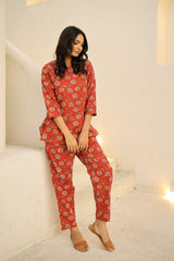Women's Red Daily Printed Three Quarter Sleeves Pyjama Set