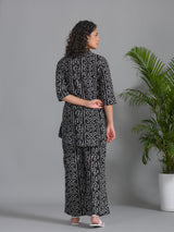 Women's Black Daily Printed Three Quarter Sleeves Pyjama Set
