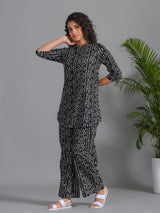 Women's Black Daily Printed Three Quarter Sleeves Pyjama Set