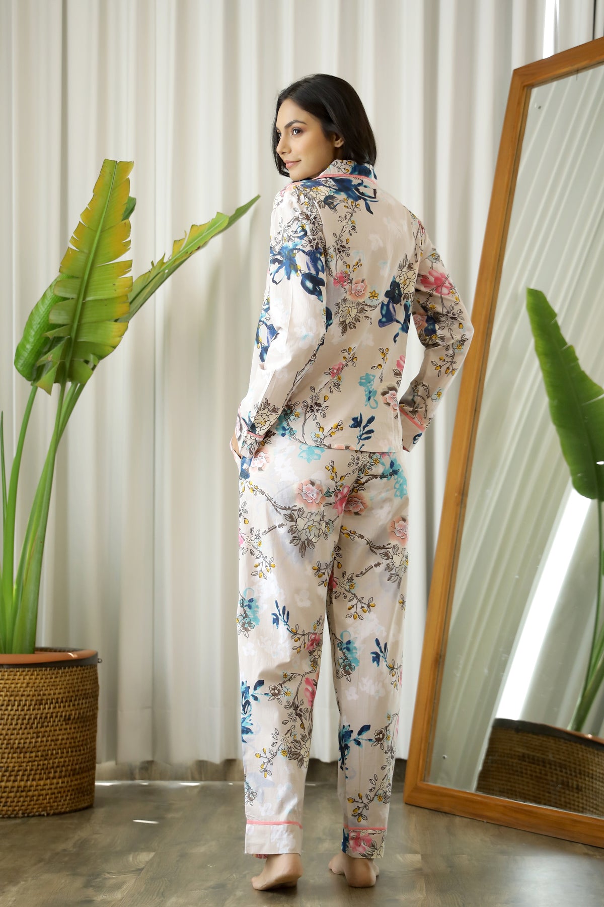 Women's Beige Daily Printed Full Sleeves Pyjama Set