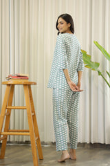 Women's Green Daily Printed Three Quarter Sleeves Pyjama Set