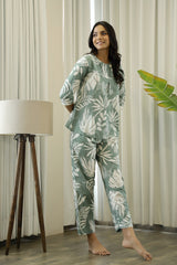 Women's Green Daily Printed Three Quarter Sleeves Pyjama Set