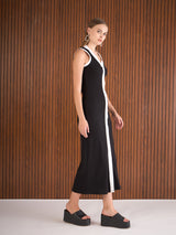 Women's Black Casual Solid Slim Fit Sleeveless Dress