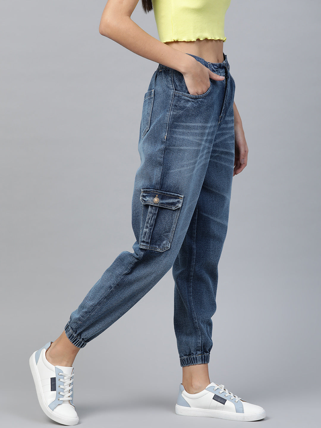 Women's Blue Casual Tapered Fit Jeans