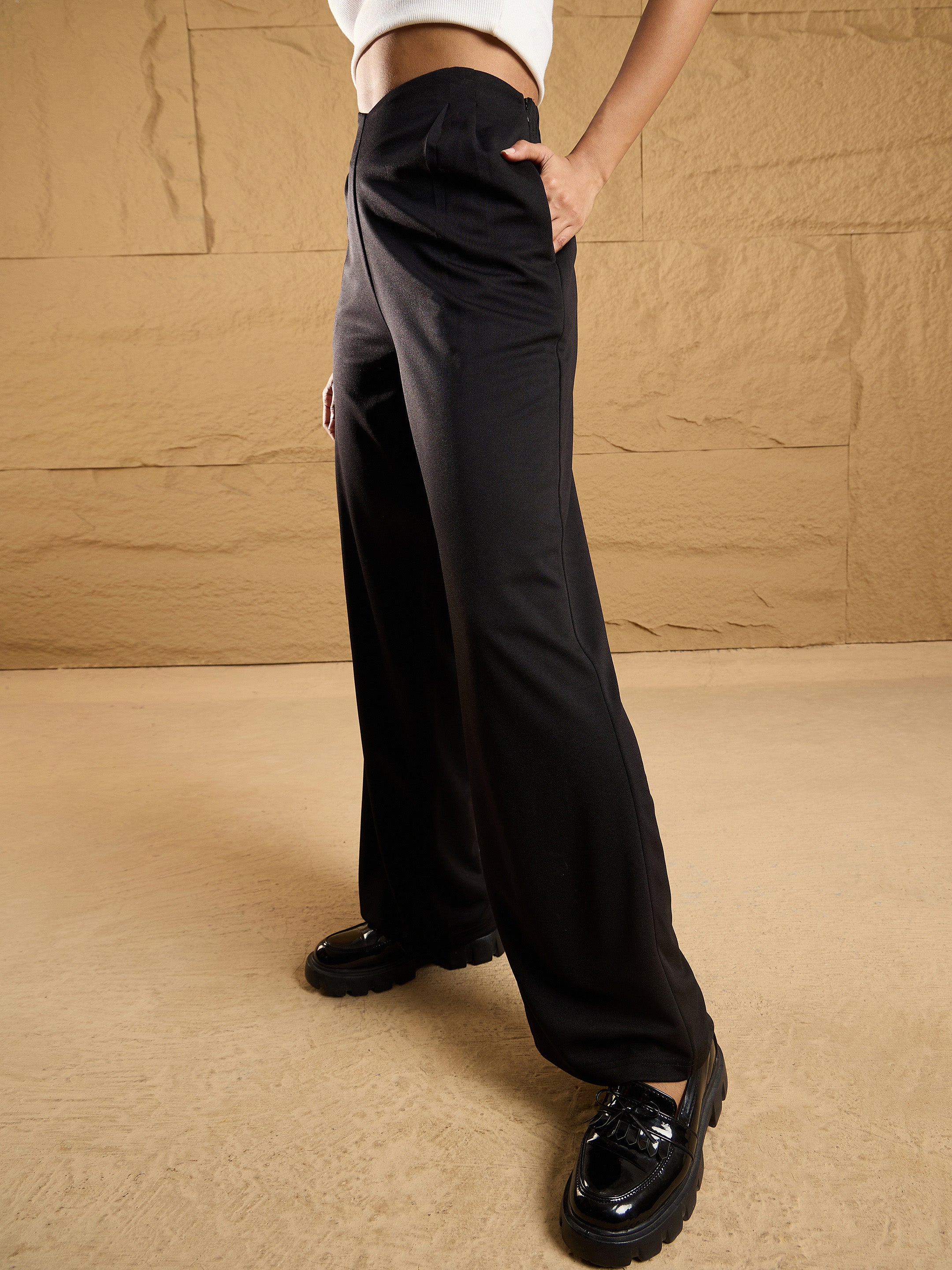 Women's Black Casual Regular Fit Pant