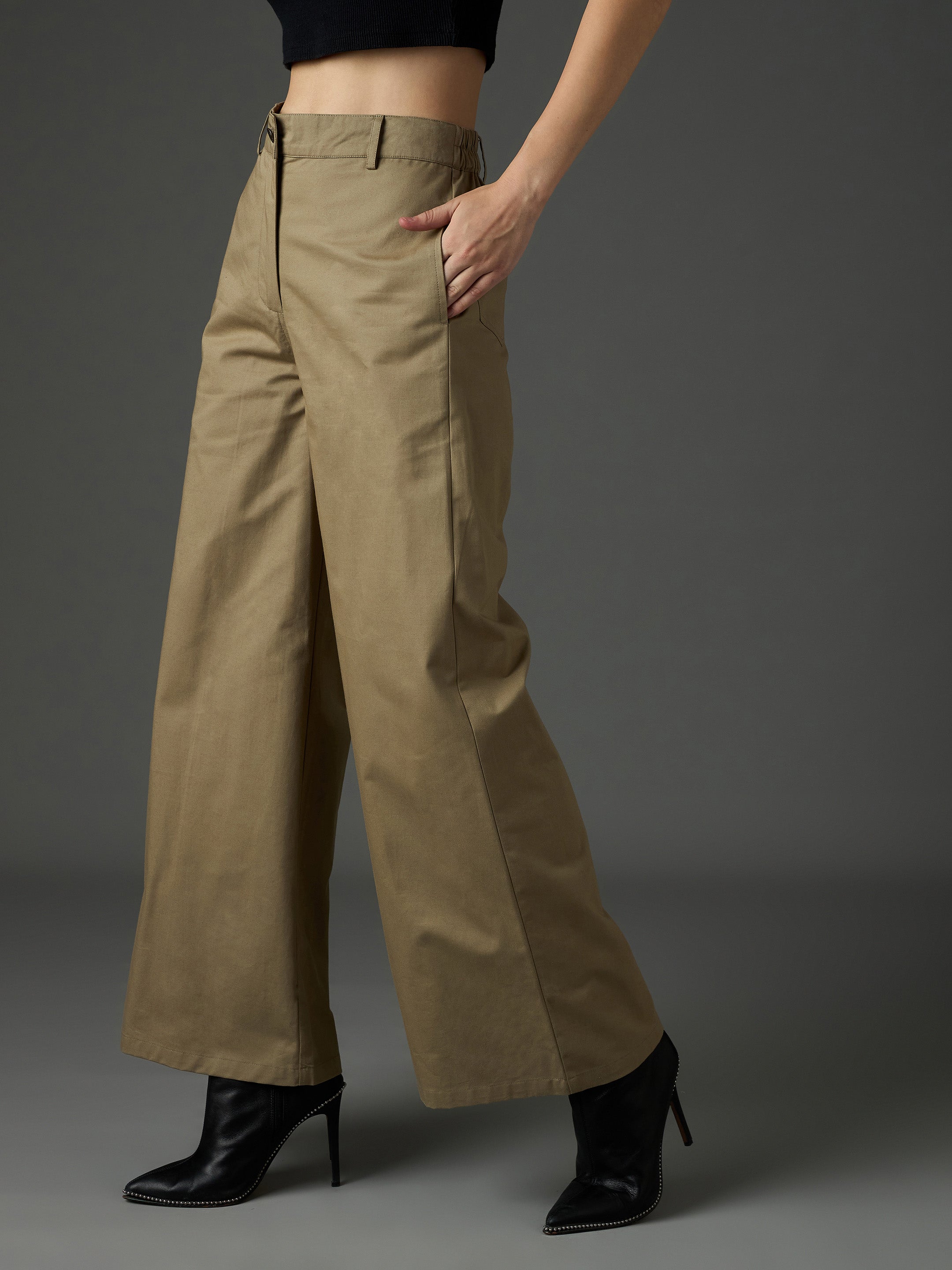 Women's Olive Casual Flared Fit Pant