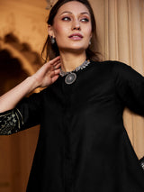 Women's Black Casual Regular Fit Three Quarter Sleeves Kurta Sets