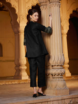 Women's Black Casual Regular Fit Three Quarter Sleeves Kurta Sets