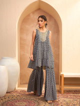 Women's Black Festive Fit & Flared Sleeveless Kurta Sets