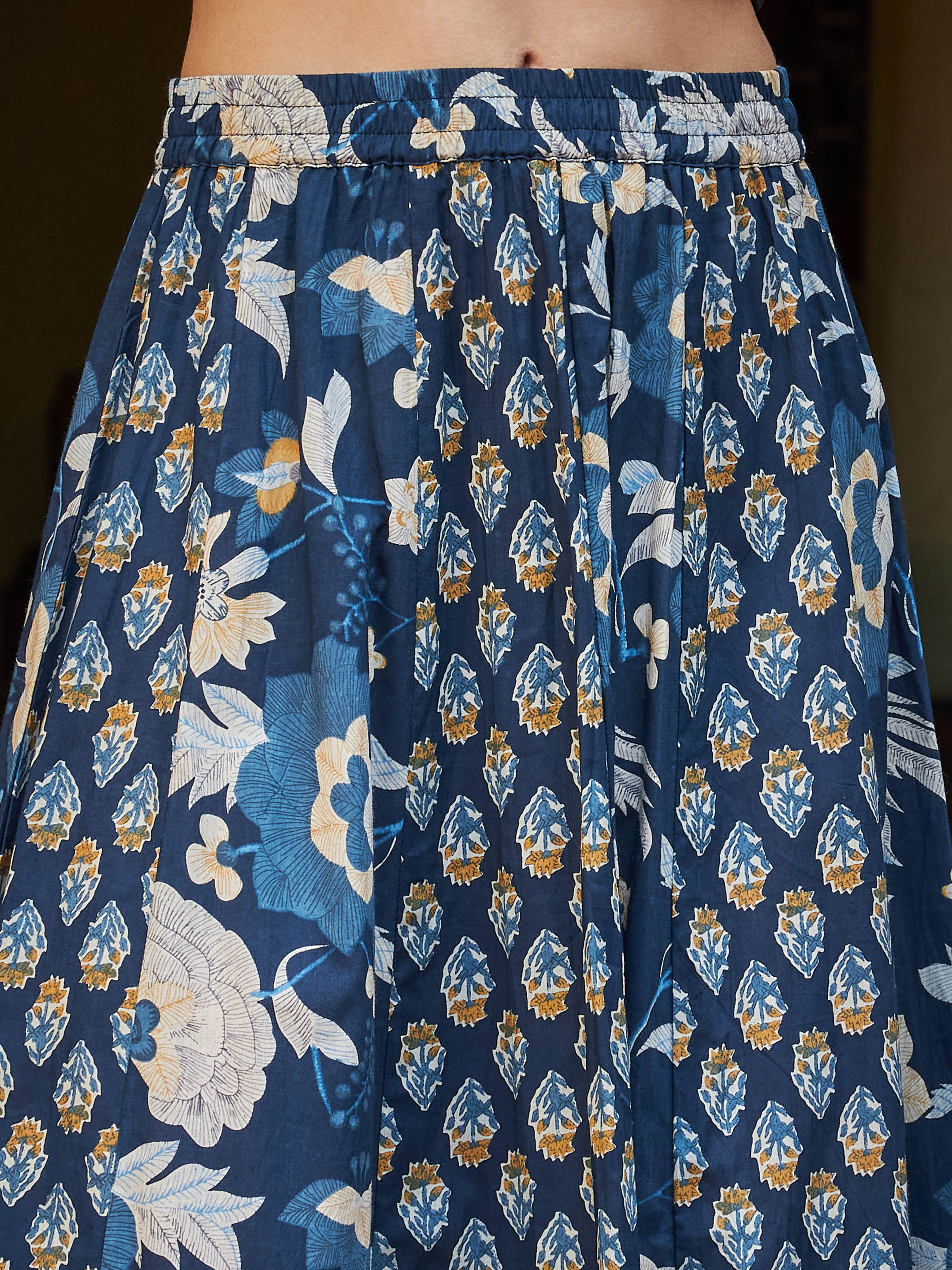 Women's Navy Casual Fit & Flared Skirt