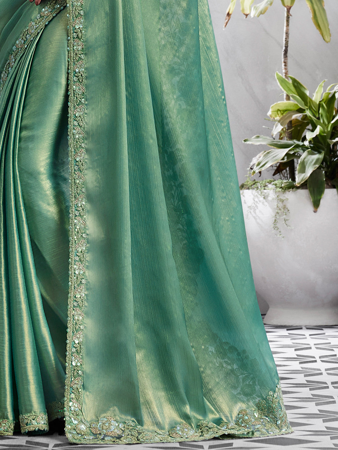 Women's Chiffon Green Embellished Designer Saree with Blouse Piece