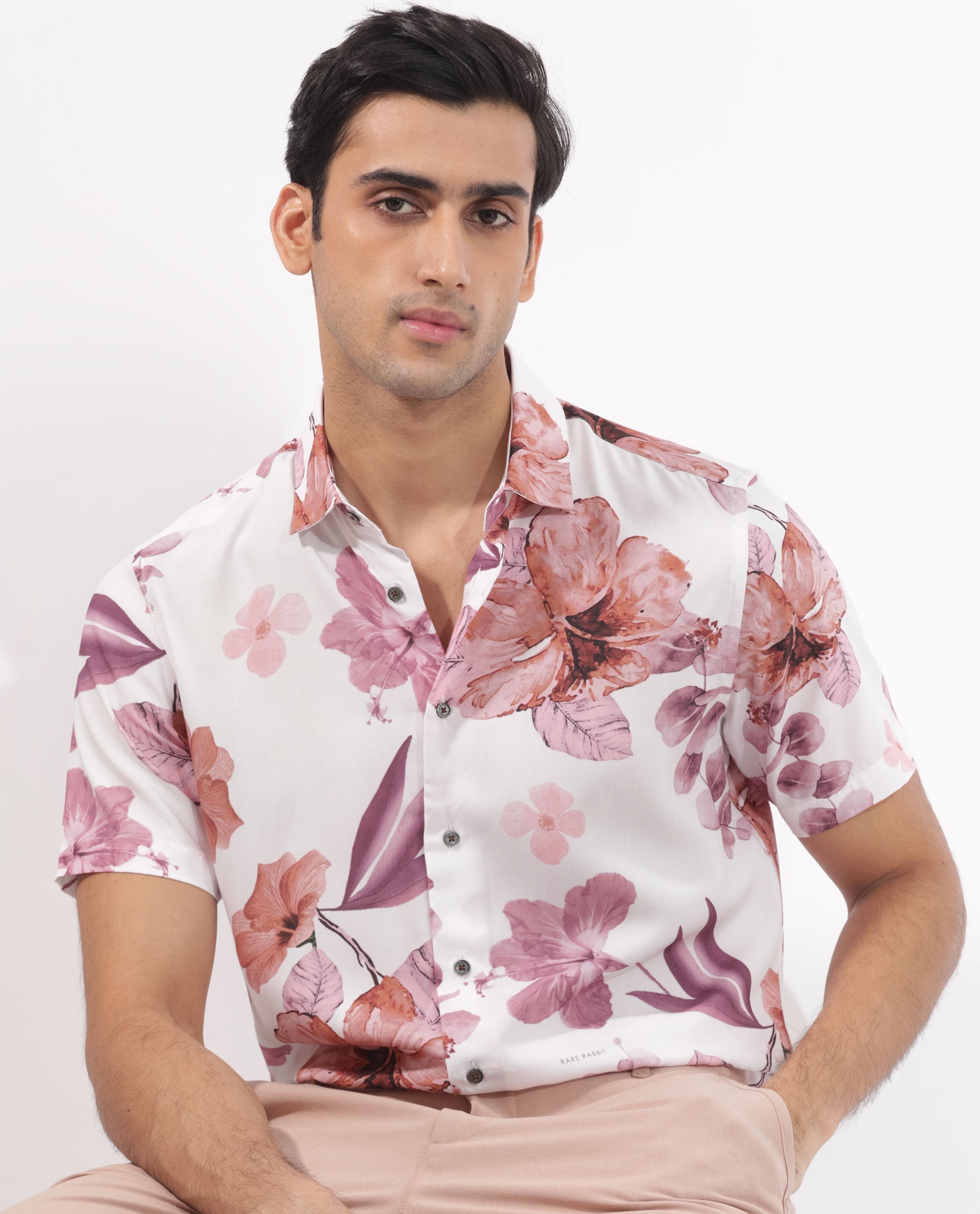 Men's White Casual Regular Fit Printed Half Sleeves Shirt