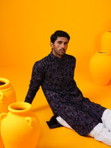 Men's Purple Full Sleeves Straight Embroidered Kurta