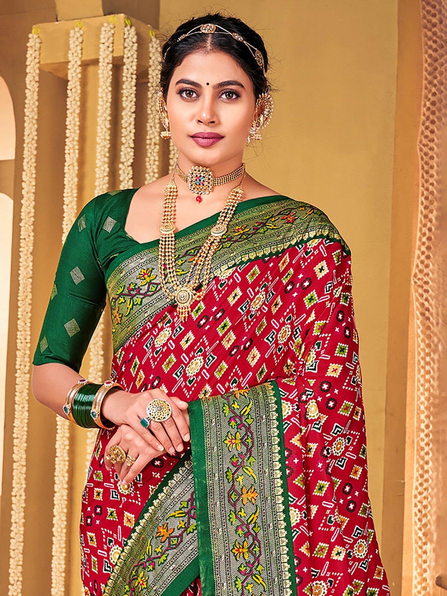 Women's Silk Blend Pink Woven Design Designer Saree with Blouse Piece